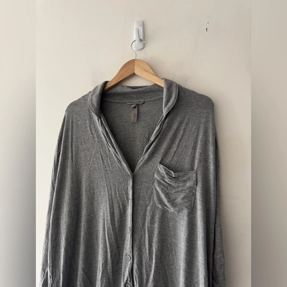 SKIMS Fits Everybody Super Soft Cozy Button Down Long Sleeve‎ Lounge Top